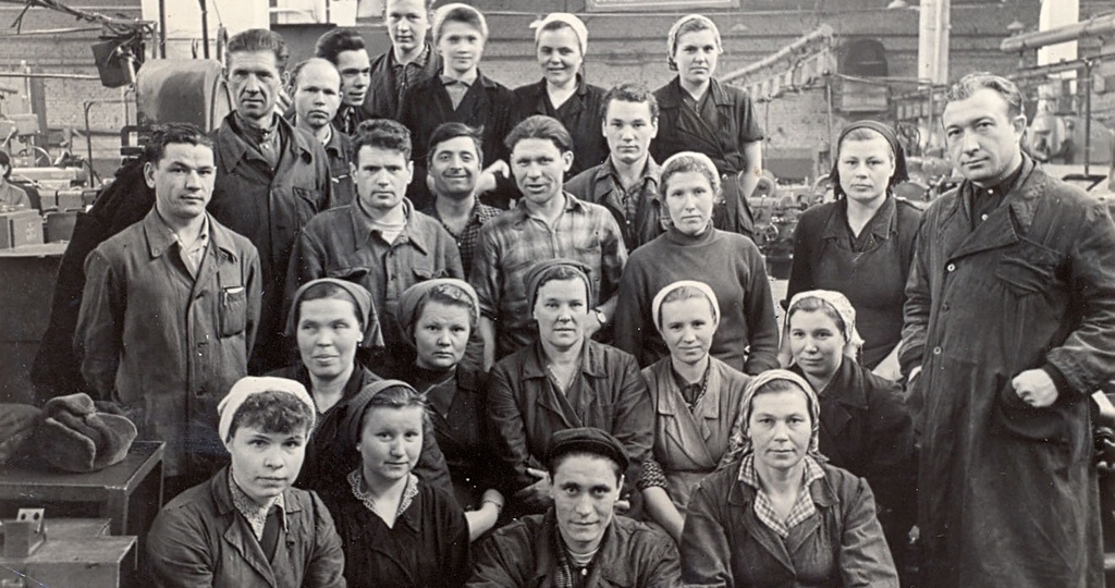 Уважаемые люди: портреты рабочих СССР