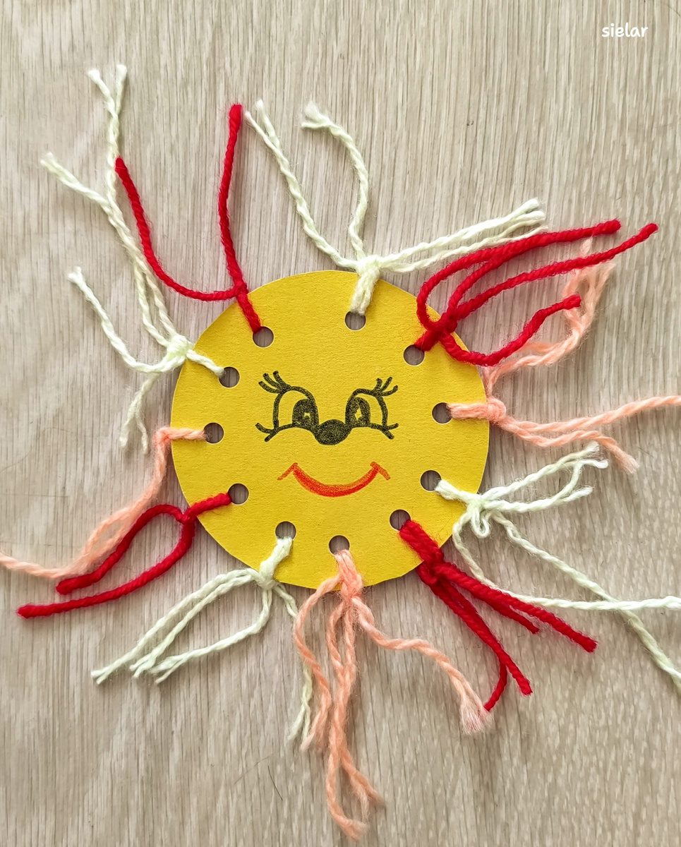 Яркое солнышко.