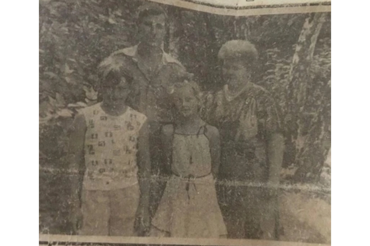 Семья Ивановых. Фото из местной газеты 1993 года