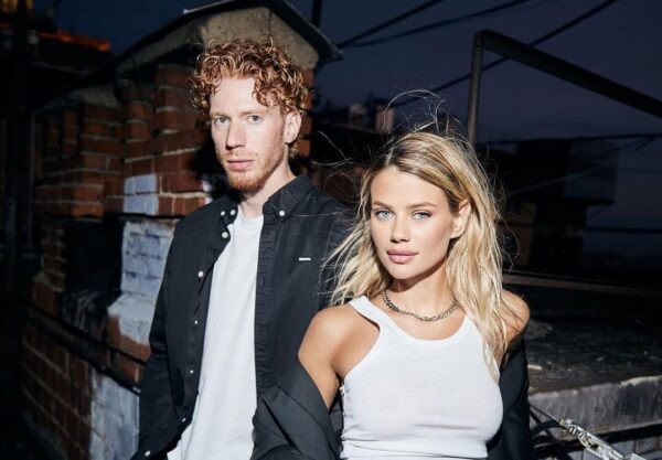    Никита Пресняков с женой. Фото: dzen.ru