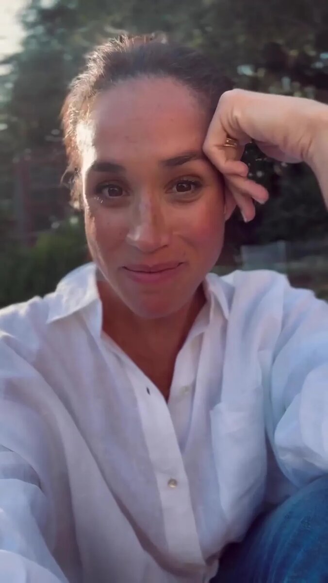 "Теперь - это просто Я - Меган Маркл". Источник фото: thesun.co.uk