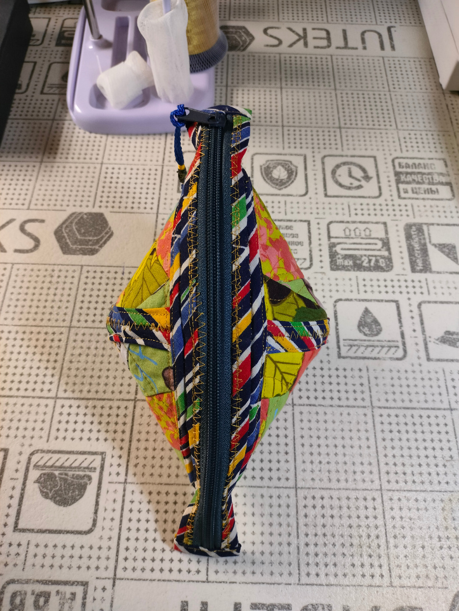 Другой ракурс. Чем-то напоминает птичку