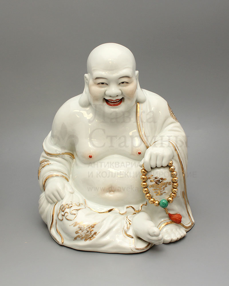 Большая фарфоровая скульптура «Хотэй», Китай, к. 19, н. 20 вв. Фото с нашего сайта dvaveka.ru
