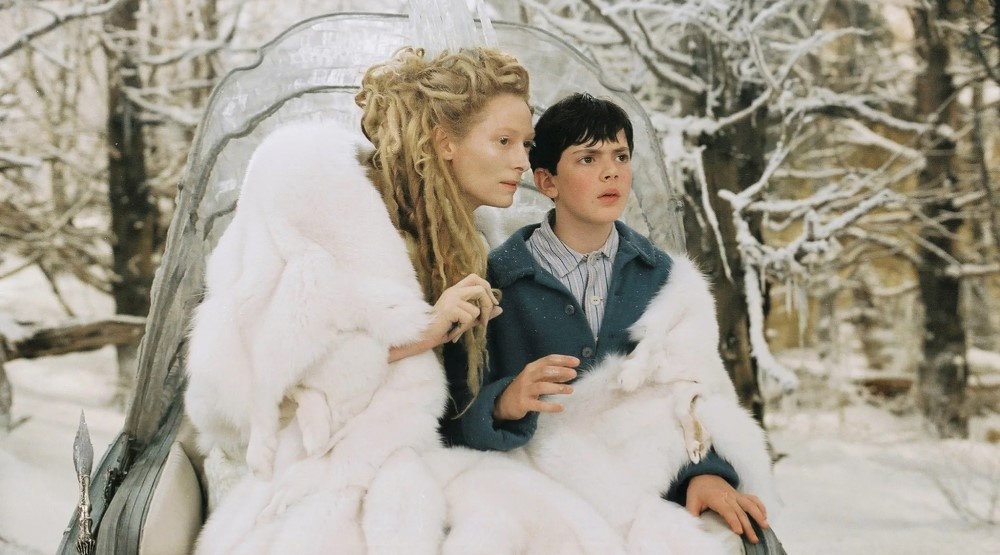     Кадр из фильма «Хроники Нарнии: Лев, колдунья и волшебный шкаф» (2005)