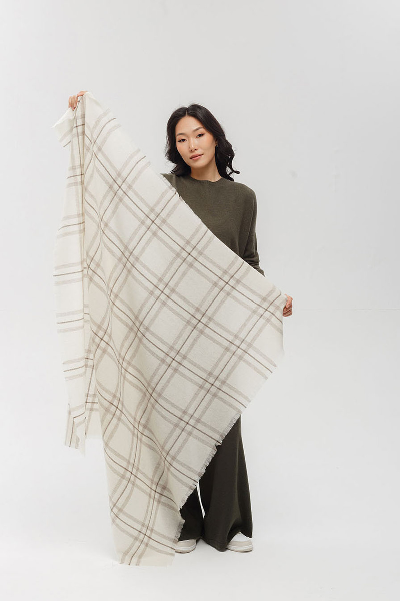 Шаль из натуральной шерсти 