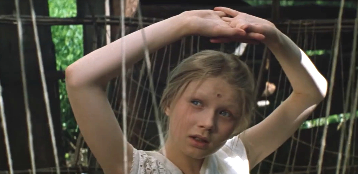 Кадр из кинофильма "Голубой портрет", 1976 г., режиссер Геннадий Шумский, сценарист Александр Александров, композитор Исаак Шварц (скриншот)