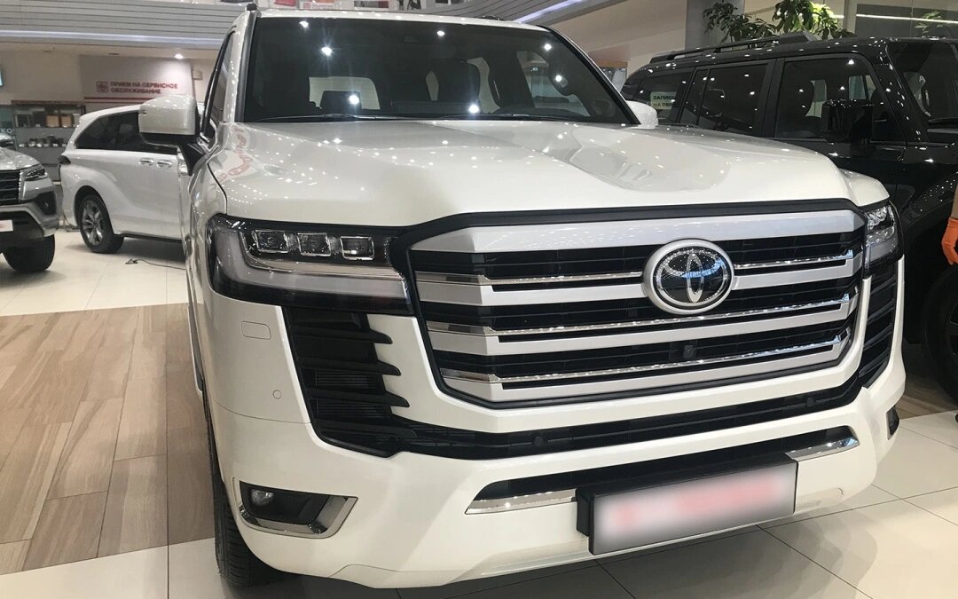 Toyota Land Cruiser 300