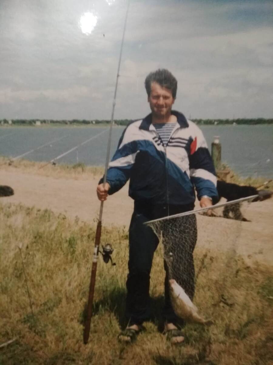 Санёк. 1998 год. Титан.