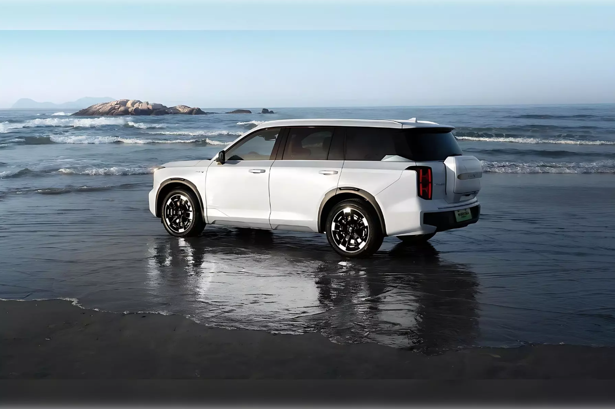 GAC GS8 GX Traveller - большой полноприводный SUV для российского рынка.