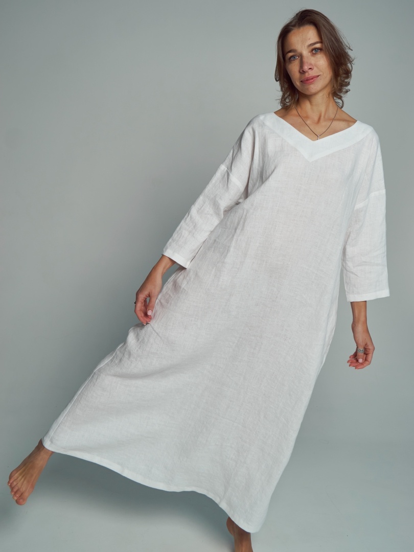 Льняное белое платье Мария, листайте, чтоб увидеть платье со всех сторон