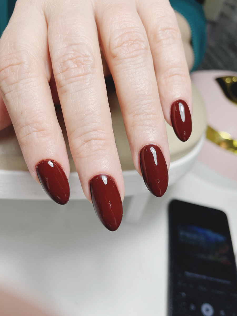 Обновила маникюр.