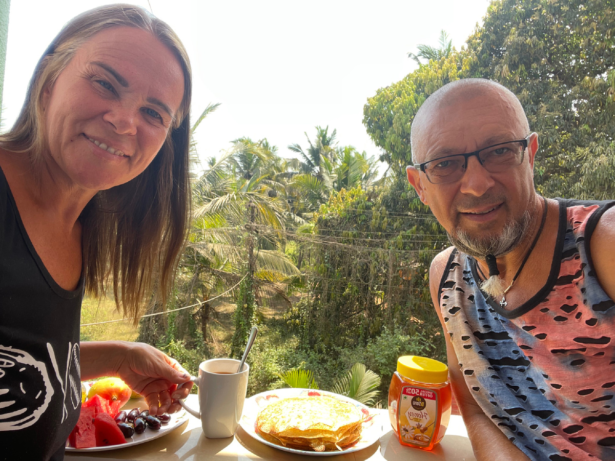 Поздравляем всех с масленицей!