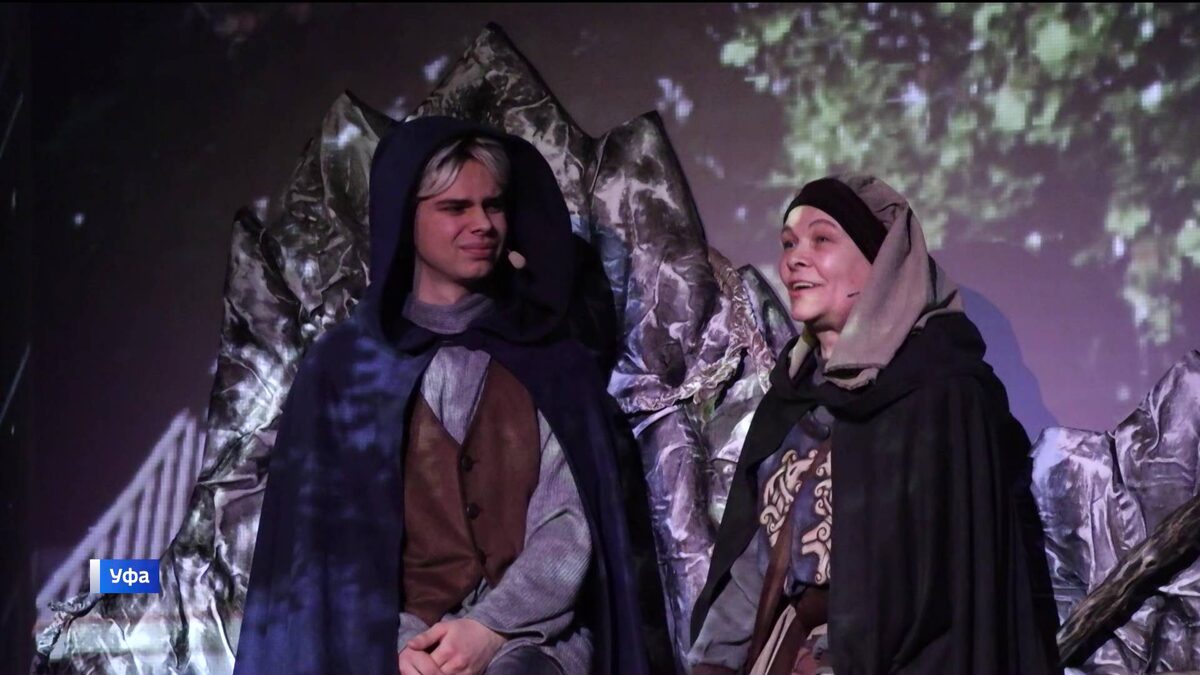    В уфимском Театре кукол прошел предпремьерный показ спектакля «Снежная королева»