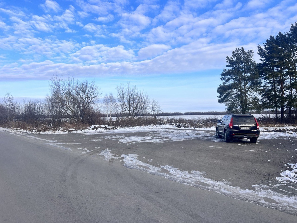 Участок выставил за 700 тысяч рублей