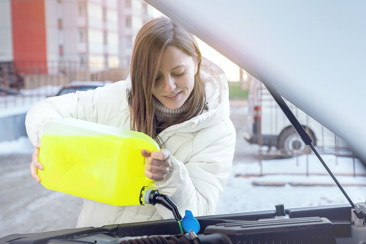 Антифриз необходим для хорошей работы двигателя. Источник: Shutterstock📷
