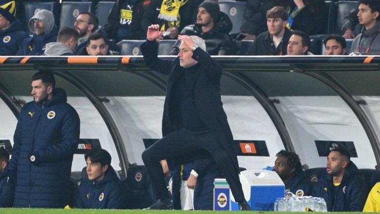    Главный тренер «Фенербахче» Жозе Моуриньо. Global Look Press