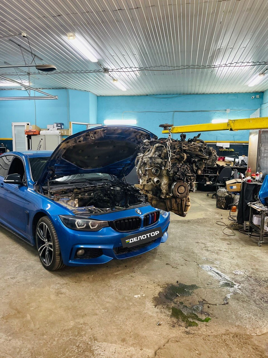 🔧 Капитальный ремонт: мотор снят, операция началась! 🔧

На фото — процесс снятия двигателя для серьезного ремонта. Когда проблемы с мотором заходят слишком далеко, простая замена прокладок уже не спасает.