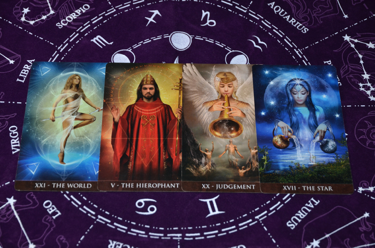 Карты примирение и налаживания контакта в Таро.