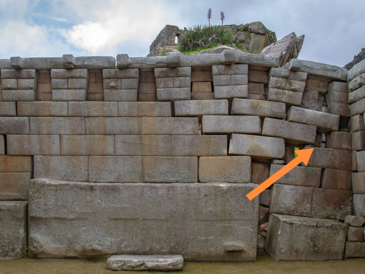 Деревяшка в мегалитической(?) кладке Мачу-Пикчу Сибведа и ЛАИ