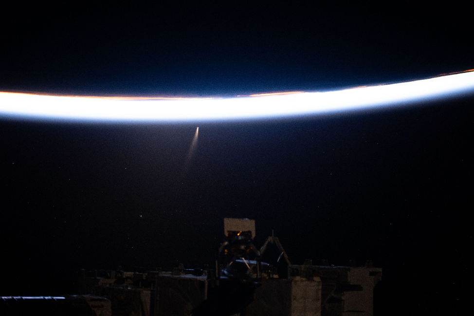 Комета C/2024 G3 сфотографированная с борта МКС. Фото: nasa.blog.com