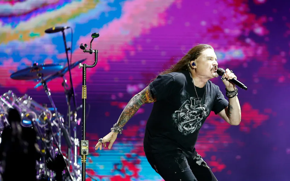 Джеймс ЛаБри из Dream Theater на сцене в 2022 году Фото: Getty