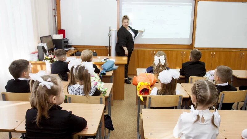     День знаний в Барнауле. Школа №42. Анна Зайкова, altapress.ru