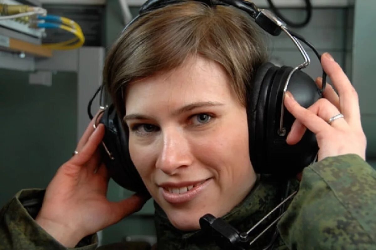    Социолог Феньвеш сказала, нужно ли поздравлять женщин-военных с 23 февраля