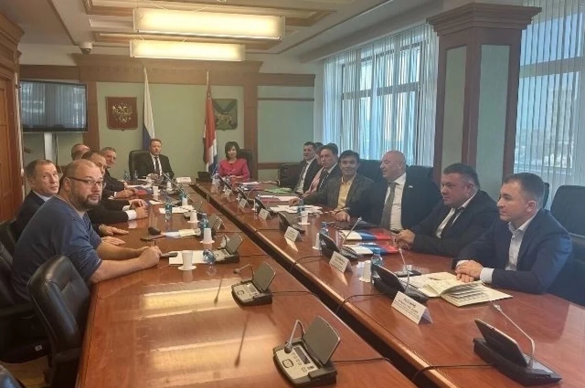    Приморские депутаты предложили Москве пересмотреть новые тарифы на свет