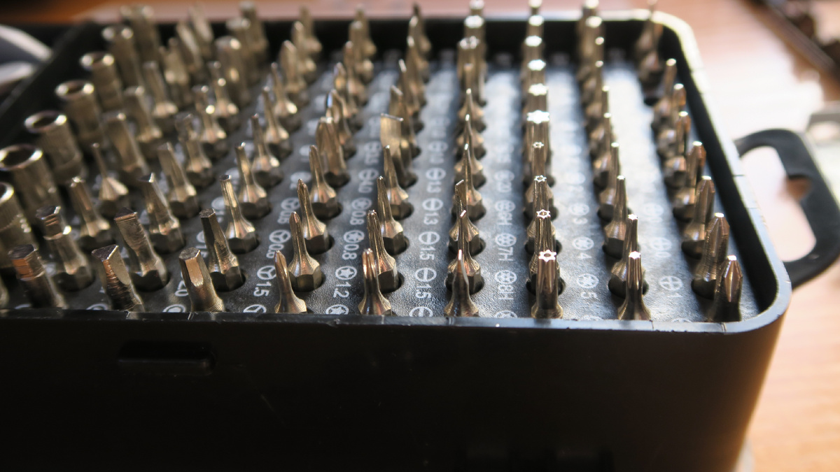 Набор для точной работ.