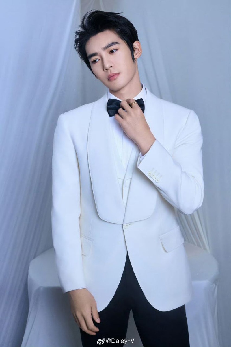 Актёр Юй Ши, листайте галерею