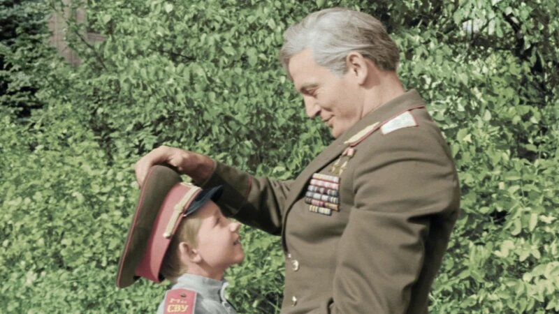     "Офицеры". Скриншот фильма.