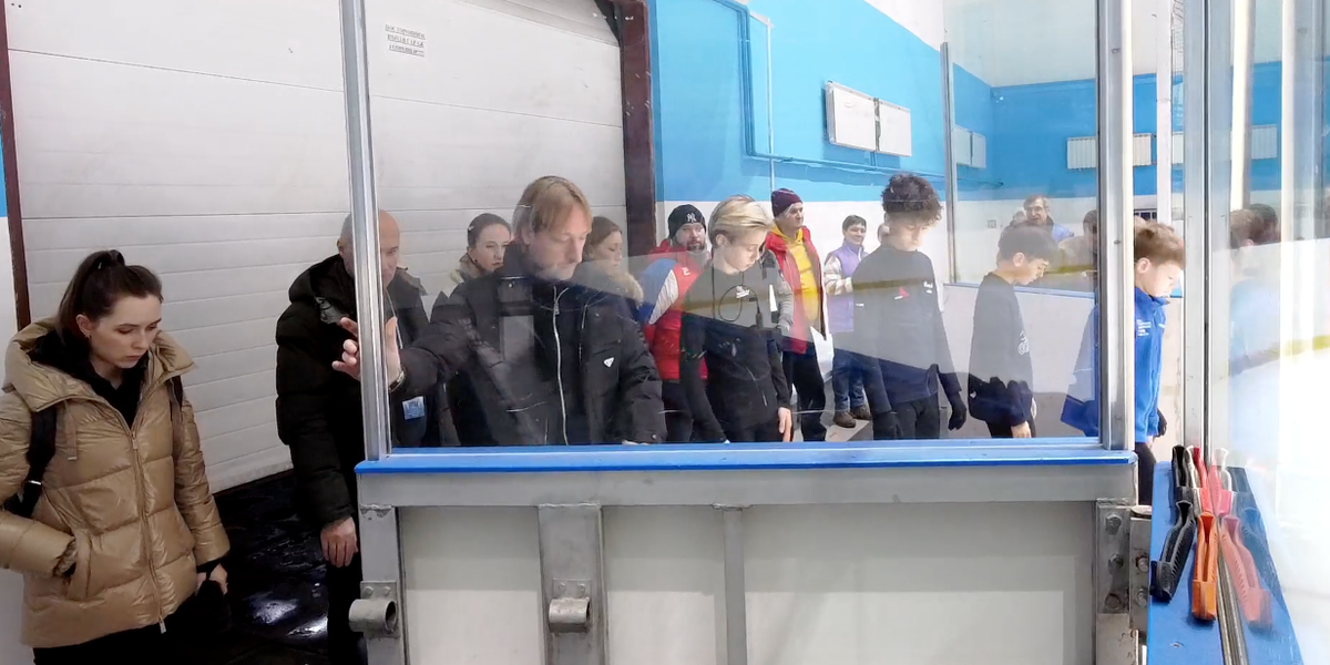 Символично: Евгений Плющенко дает дорогу молодым