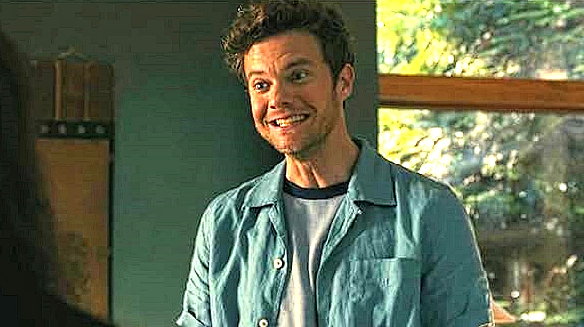 Батька Джека Куэйда Дэннис получил свою первую награду лишь в 46 лет (и то коллективную, за членство в актёрском составе "Траффика", 2000). Похоже, 32-летний Джек в этом плане его опередит - ну очень старается.