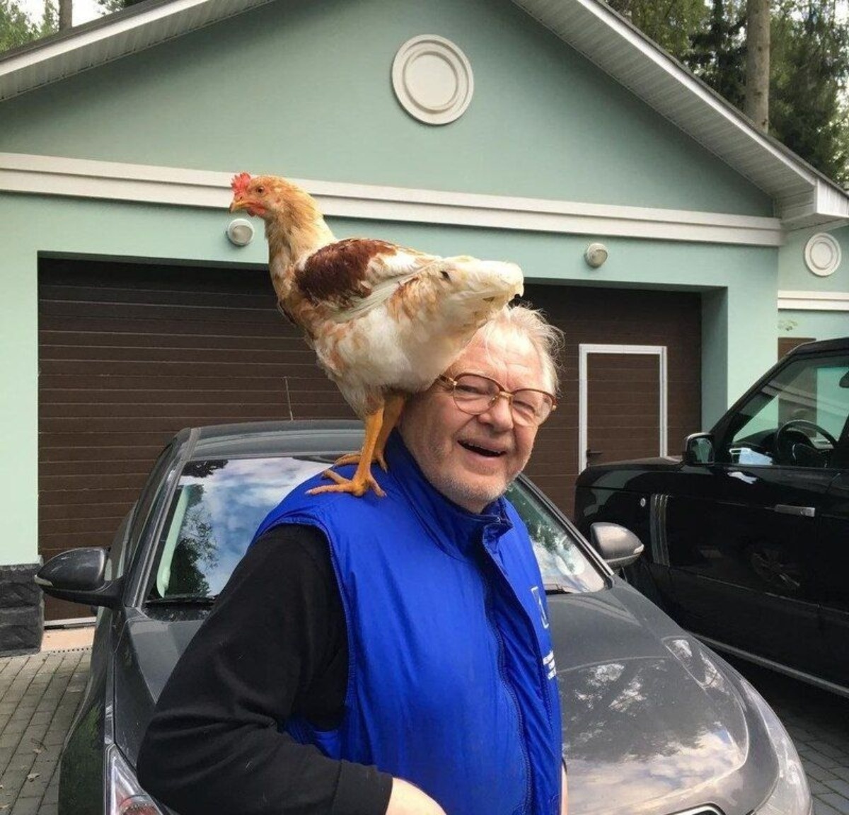 Юрий Антонов