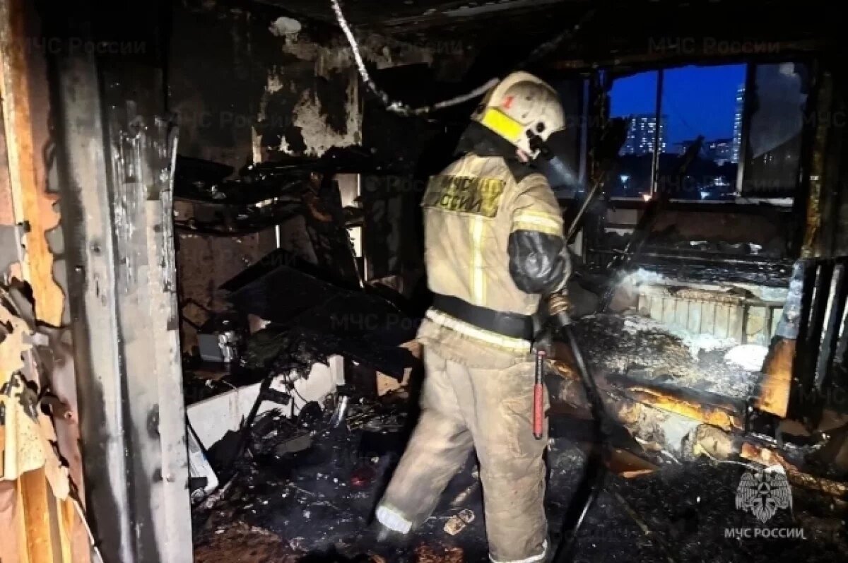    За сутки на пожарах в Свердловской области спасли 17 человек