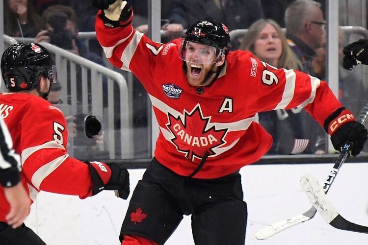    Коннор Макдэвид / фото: Christinne Muschi/Keystone Press Agency, globallookpress.com