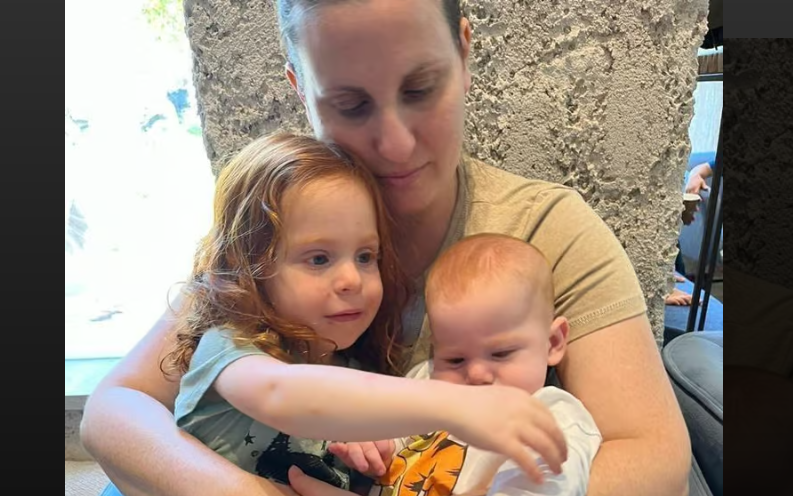 Это фото сейчас чуть ли не во всех израильских и многих мировых газетах. Оно предоставлено семьей специально для прессы.