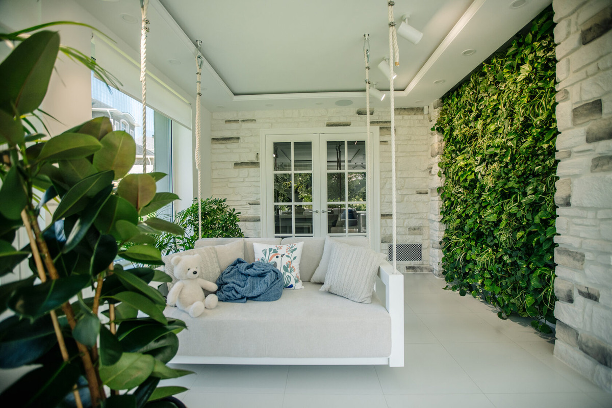 Выполнено декораторами Me Decor