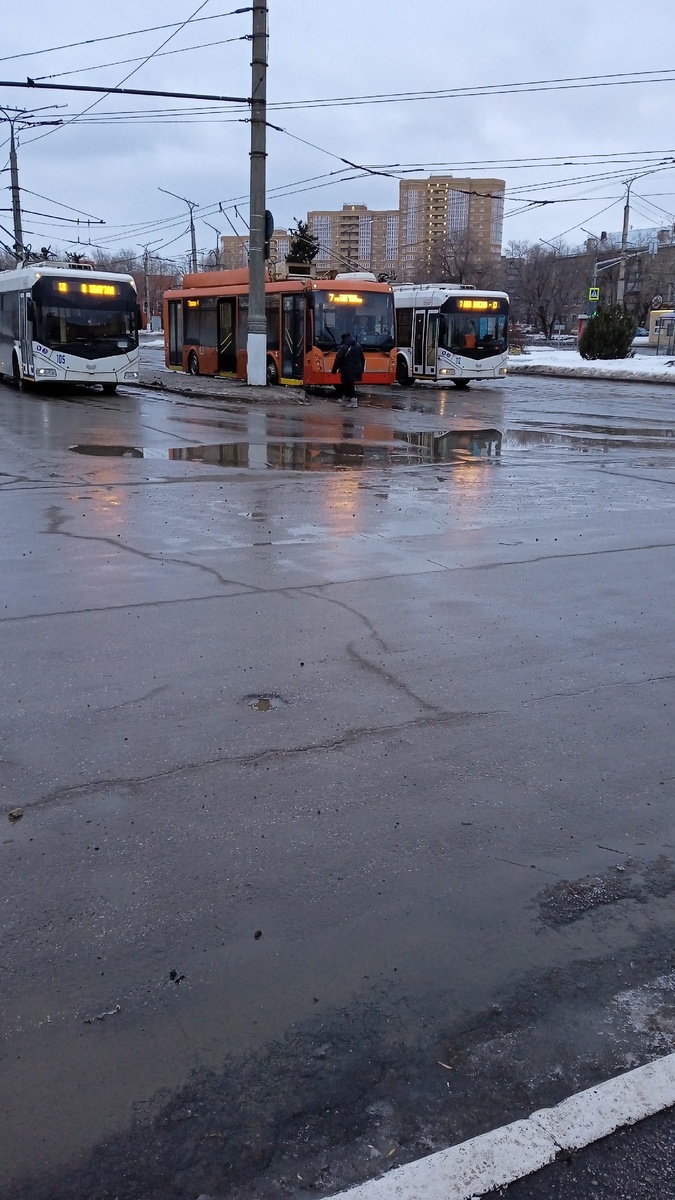 Тольятти, кольцо на Речном вокзале. Фото автора