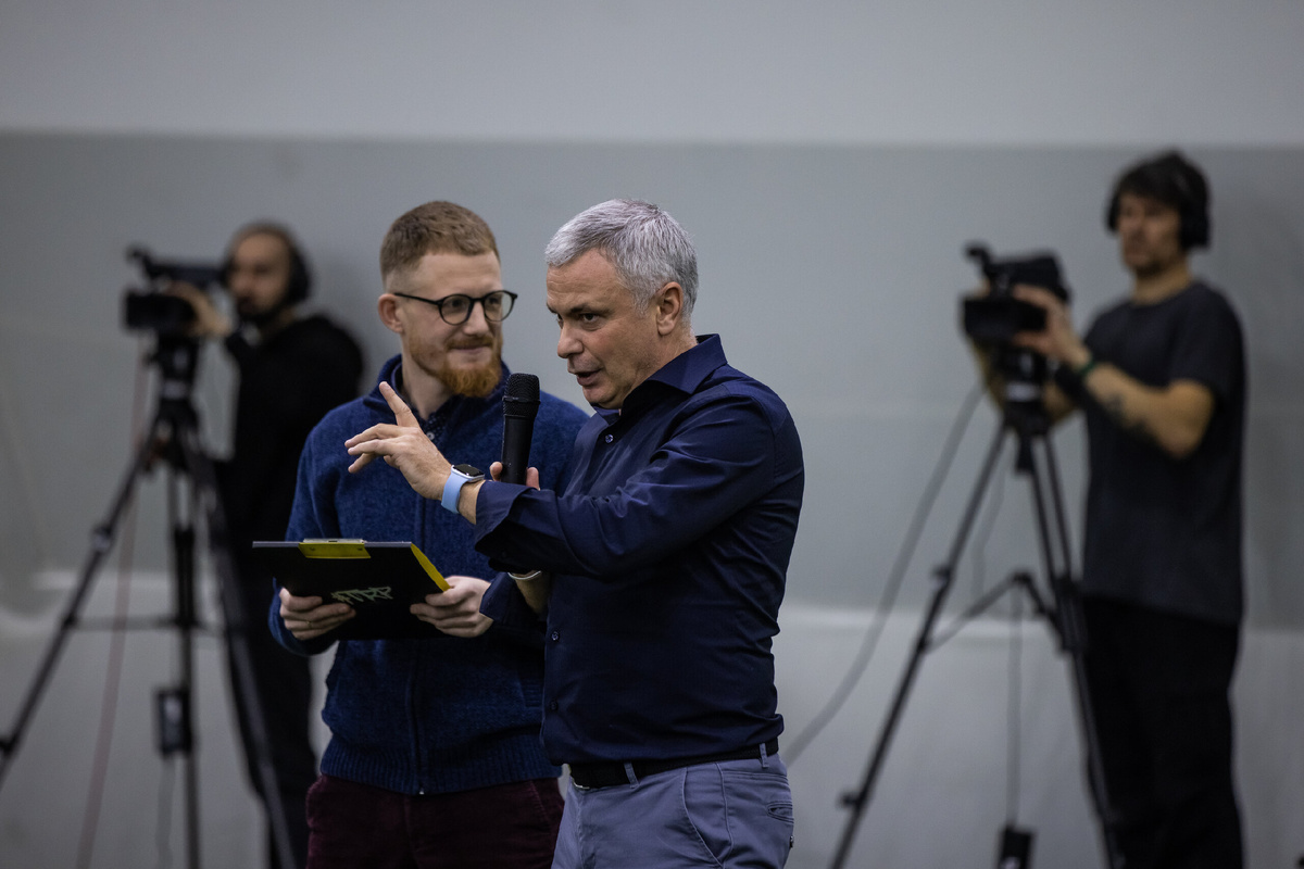 <<< Дмитрий Курпеков, первый заместитель генерального директора по рынку «Электроустановочные изделия». Открытие турира и напуственния участникам