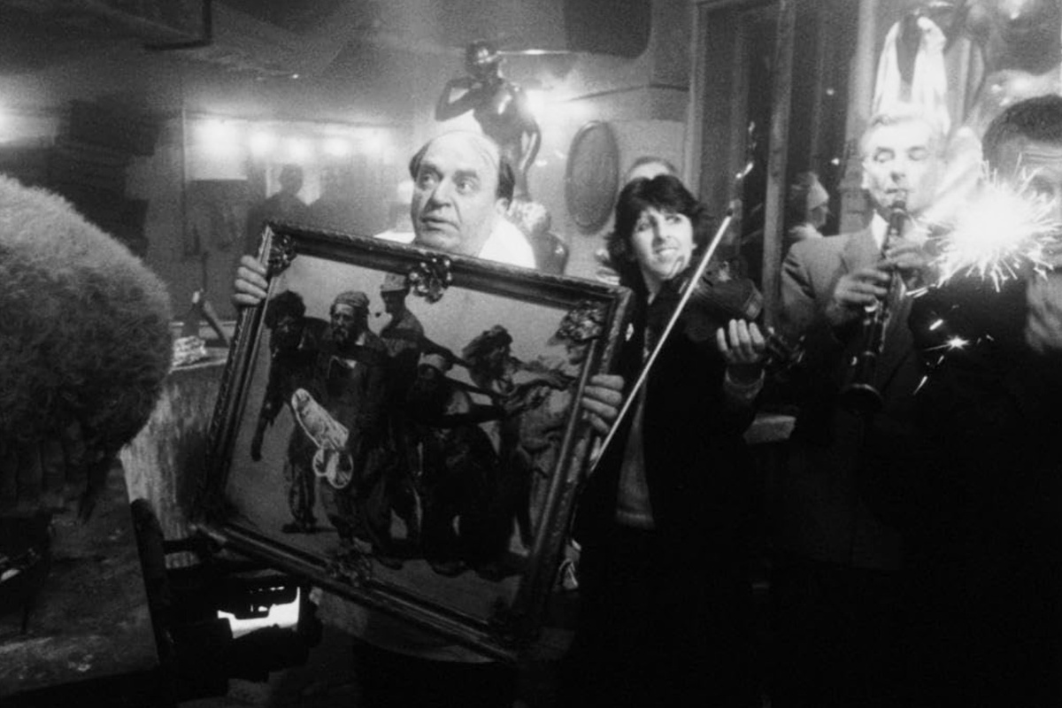    Кадр из фильма «Хрусталев, машину!»