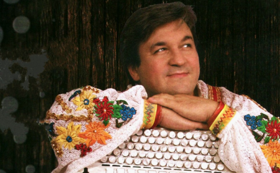 на фото Валерий Семин в молодости 