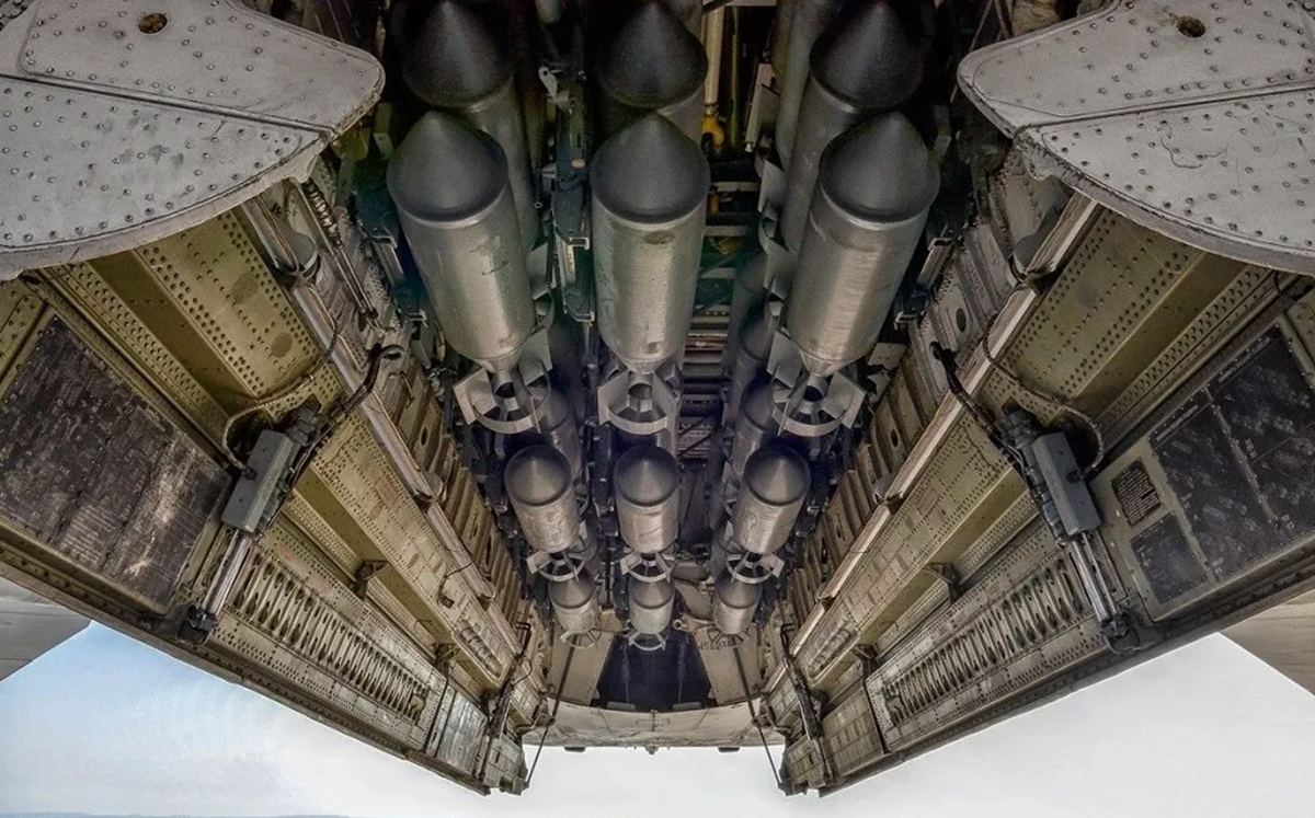 Бомболюк стратегического бомбардировщика Ту-22М3.