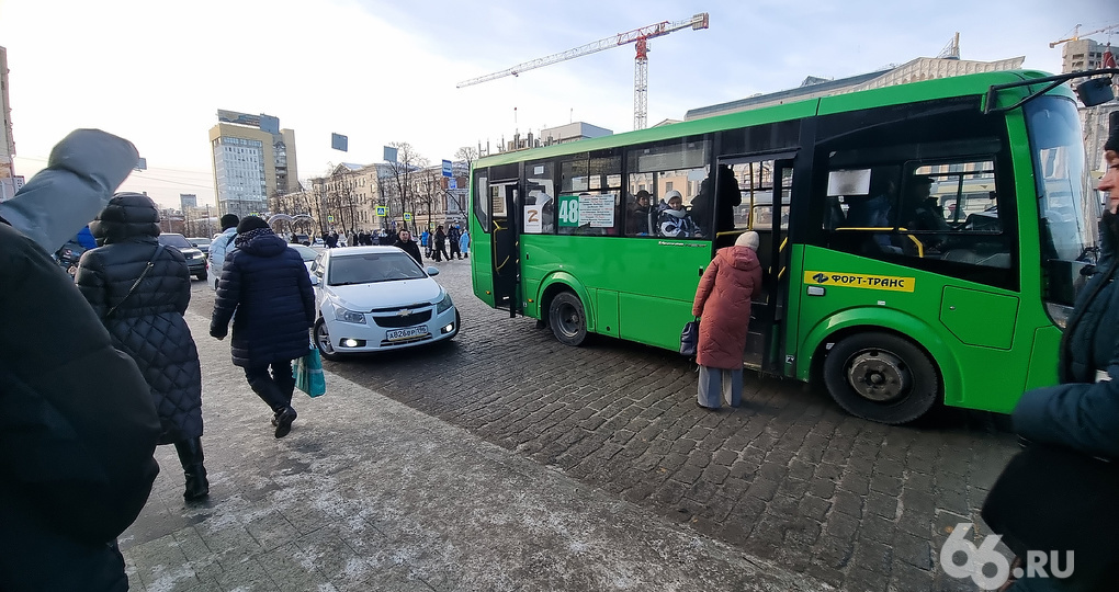 Автобусный перевозчик за две недели получил 23 штрафа на сотни тысяч рублей