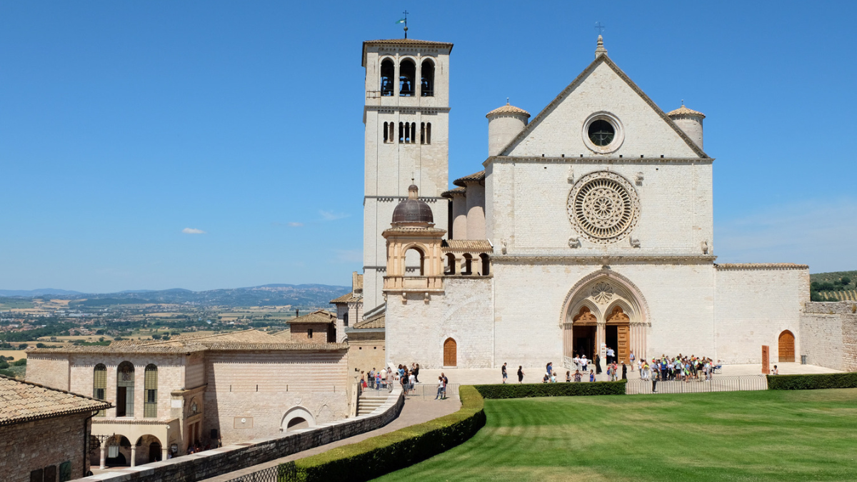 Базилика Сан-Франческо-ин-Ассизи - духовный центр Ордена францисканцев