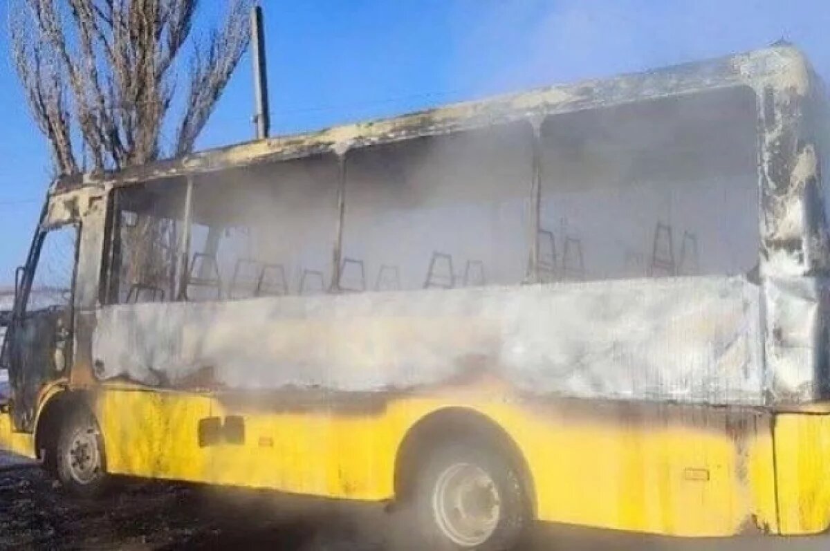    В Крыму следователи начали проверку после возгорания школьного автобуса