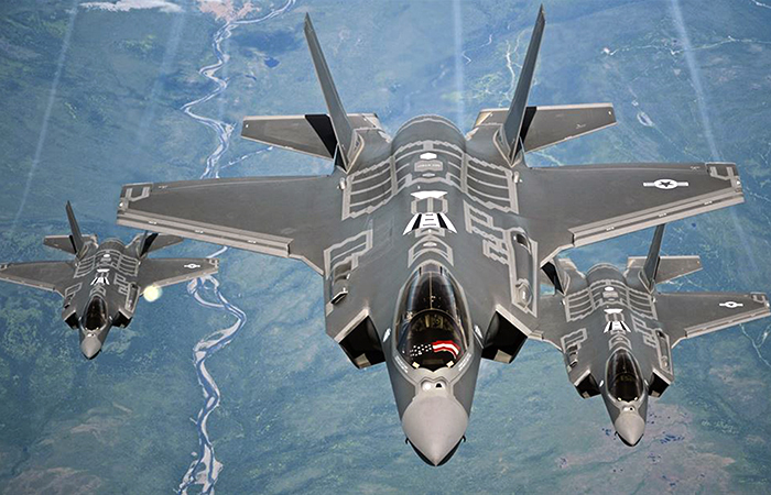 F-35: летающий компьютер, гроза неба и самый дорогой истребитель в мире