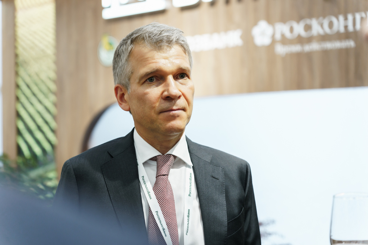 Борис Листов на площадке «ВиноГрад» в рамках ВЭФ