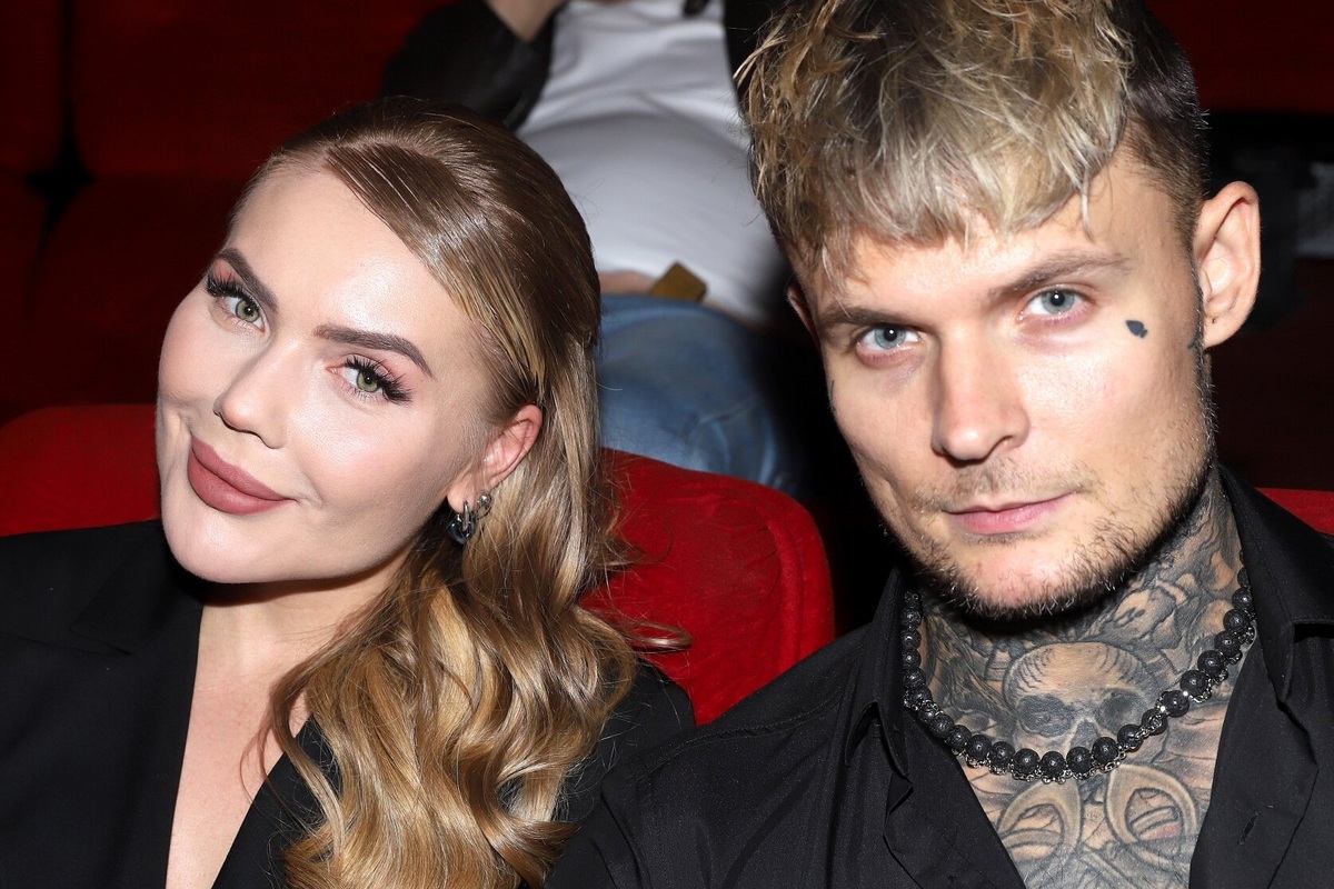     «Я была счастлива 3 года»: Карина Кросс объявила о расставании с певцом