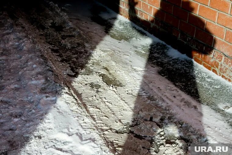 Курганцы становятся курьерами: новая схема мошенничества. Фото: Денис Моргунов © URA.RU